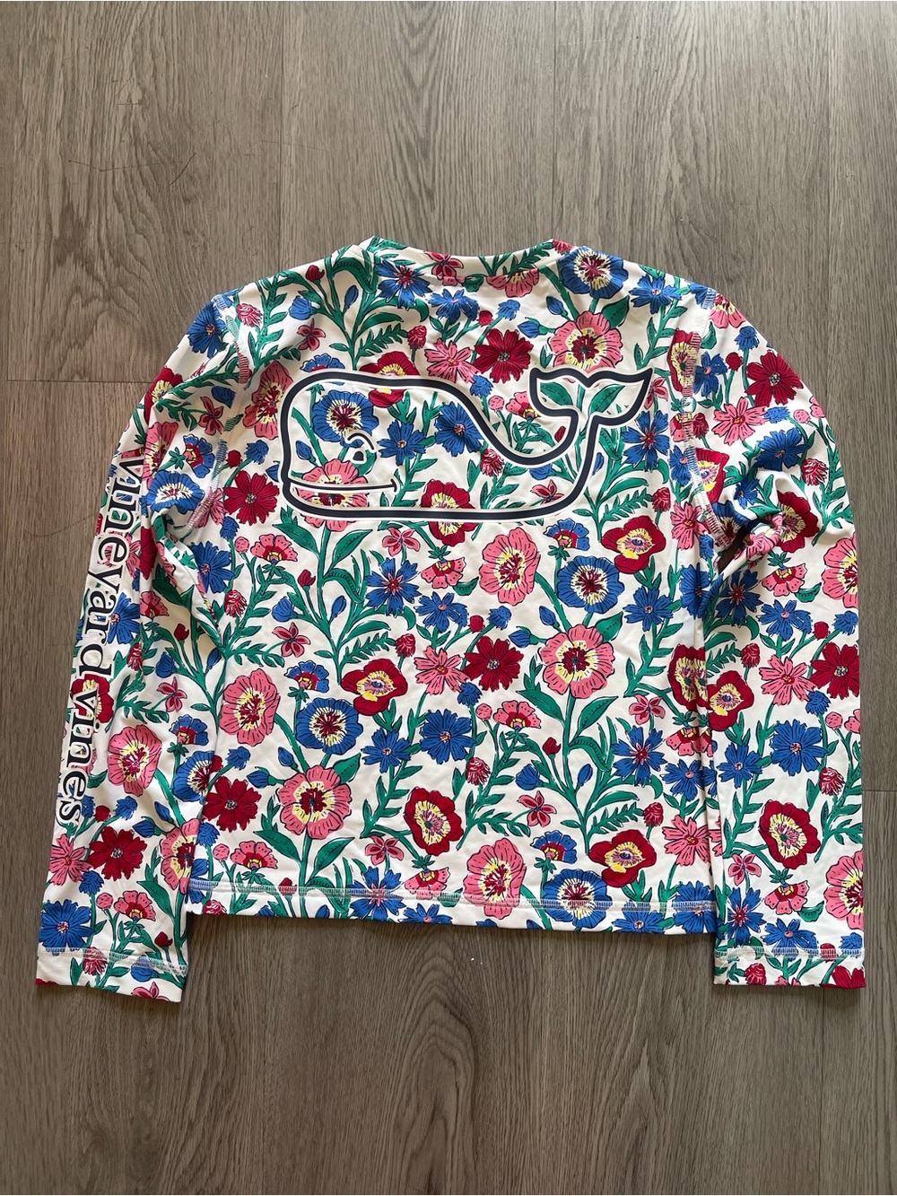 Vineyard vines girls tisbury floral long sleeve swim shirt / rashguard